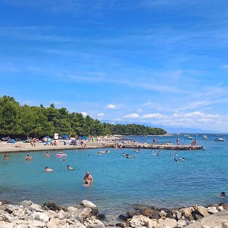 Apartmani Solis Vir Luaran gambar
