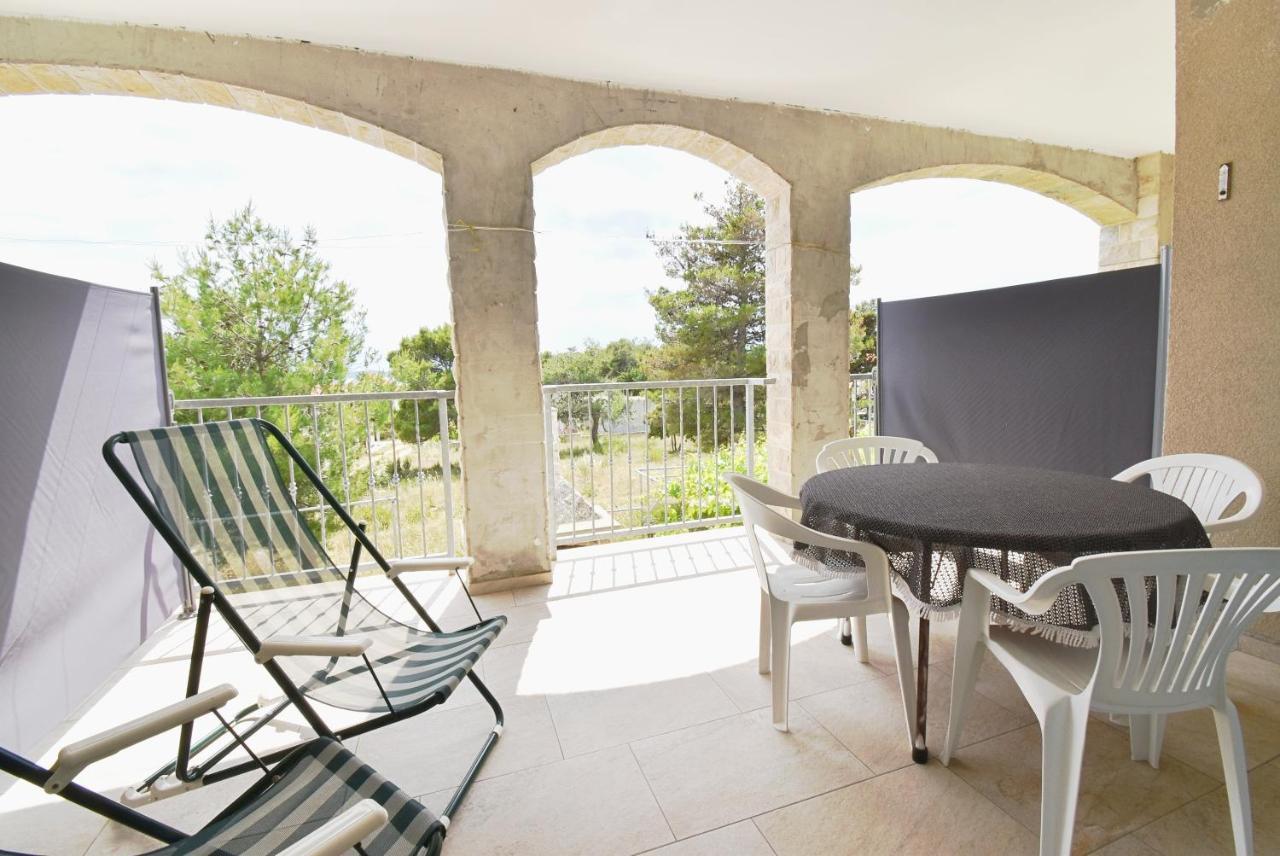 Apartmani Solis Vir Luaran gambar
