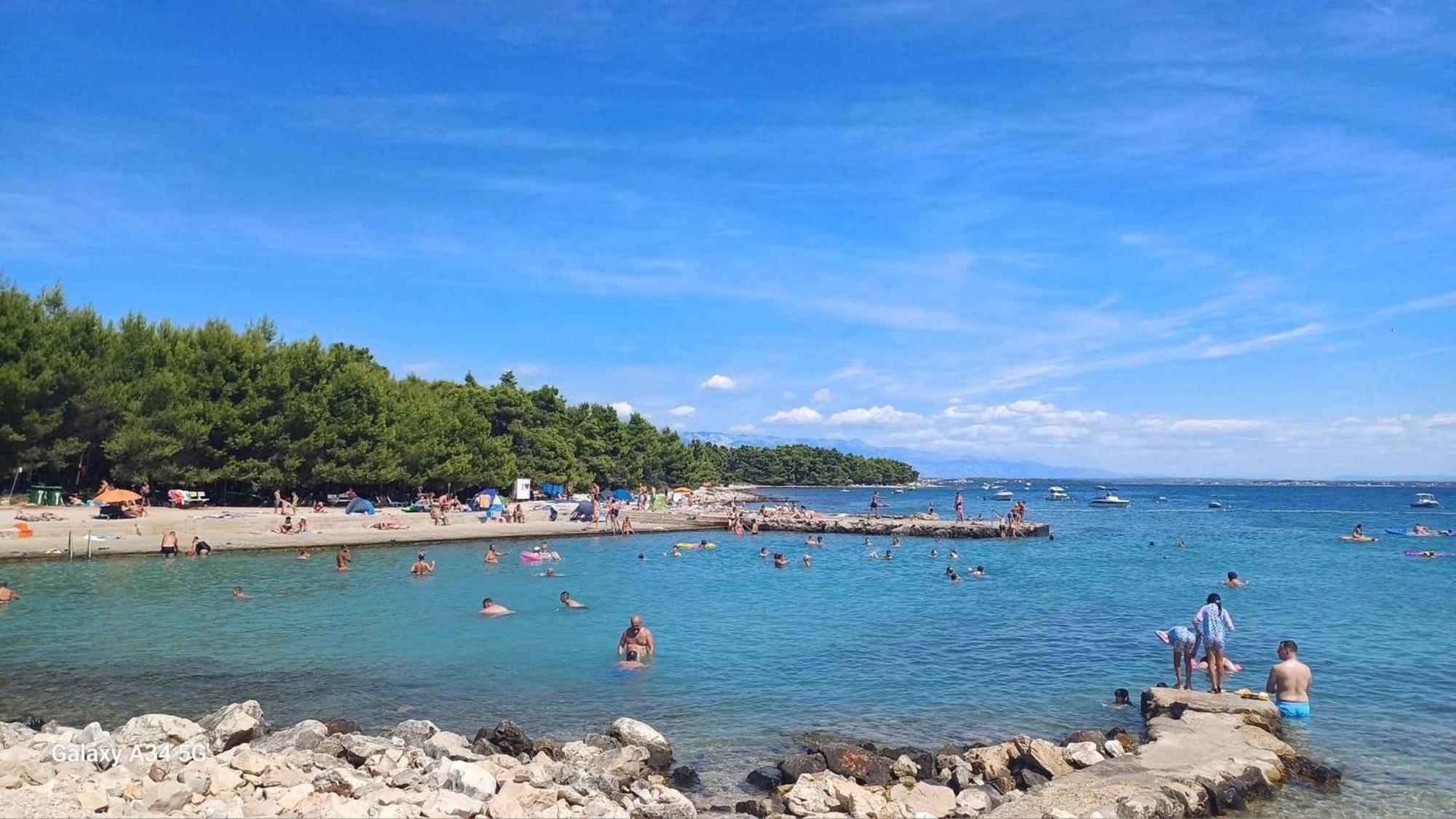 Apartmani Solis Vir Luaran gambar